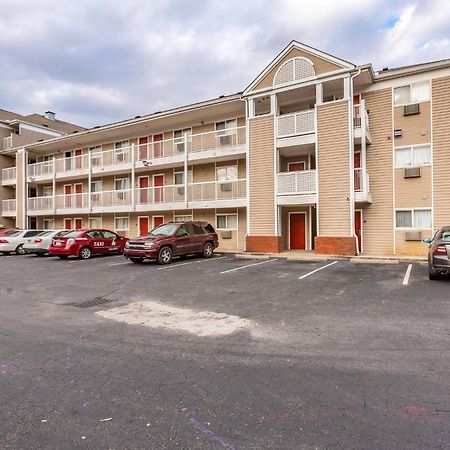 Hometowne Studios By Red Roof Gainesville, Ga Экстерьер фото